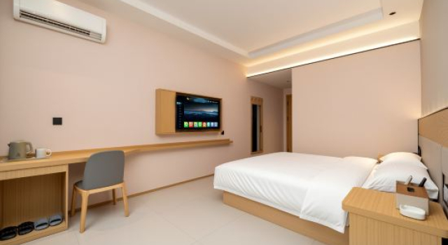 Люкс Deluxe Zhumadian Yinxuan Hotel