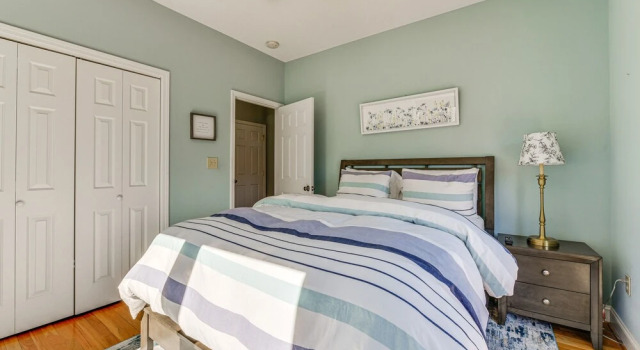 Коттедж Waterfront Lake Norman Retreat w/ Dock + Hot Tub!