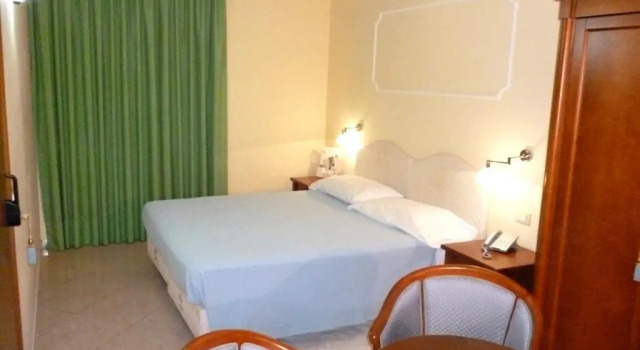 Семейный номер Standard Hotel Marinella