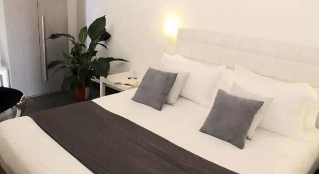 Up Room & Suite