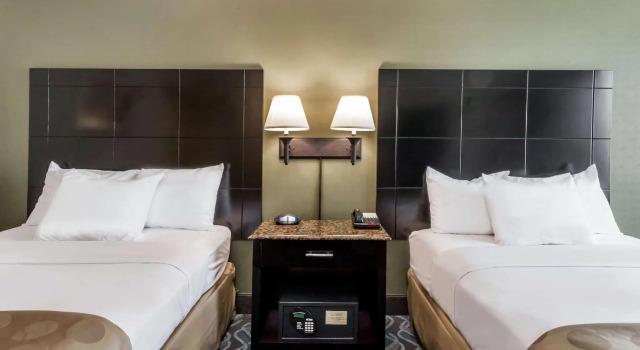 Четырёхместный номер Standard Ramada by Wyndham Newburgh/West Point