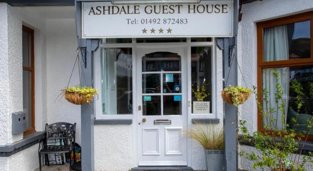 Ashdale Guest House, Забронировать Гостевой дом Гостевые дома Лландидно, рядом с Пирс Лландидно, Гостевой дом