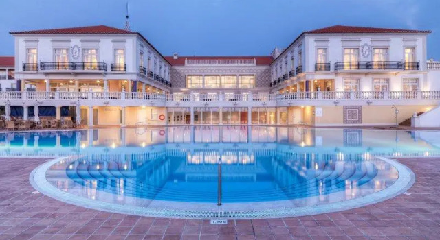 Кровать в общем номере с видом на сад Praia DEl Rey Marriott Golf & Beach Resort
