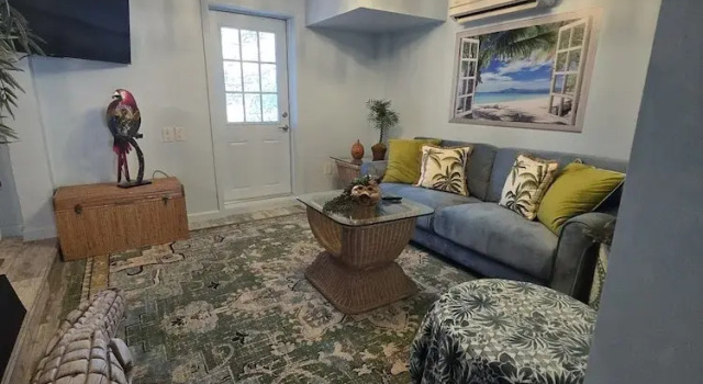 3 br Private Suite in our Waterfront Paradise, 预订 别墅 塞普勒斯湖 福特梅耶地区