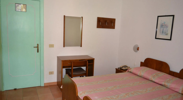 Villa Bina Sea Hotel, Забронировать Отель Серрара Кампания