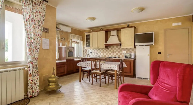 Traditional Holiday Home in Fontane Bianche With Pool
