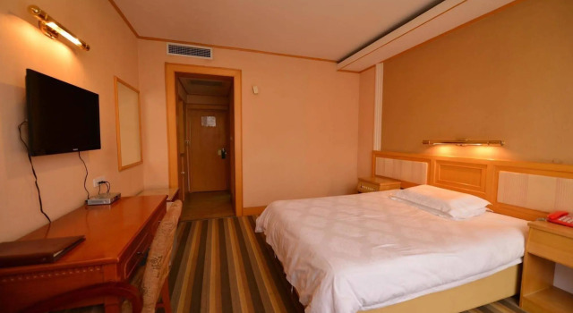 Days lnn by Wyndham Yantai Penglai, Забронировать Отель Отели Yantai Region с парковкой, Парковка