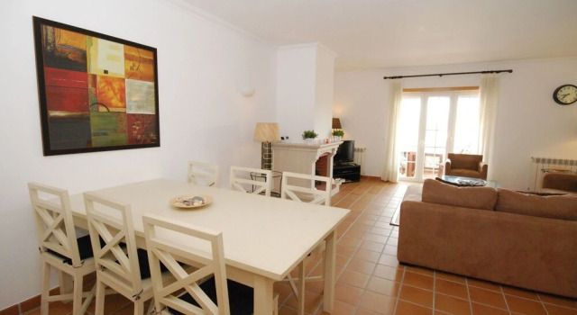 Modern Apartment in Óbidos With Pool, Book Apartment Hotels in Centro with a Pool, Swimming Pool