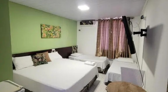 Трёхместный номер Standard Aton Plaza Hotel