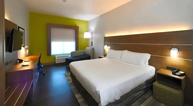 Люкс Deluxe Holiday Inn Express Seguin by IHG