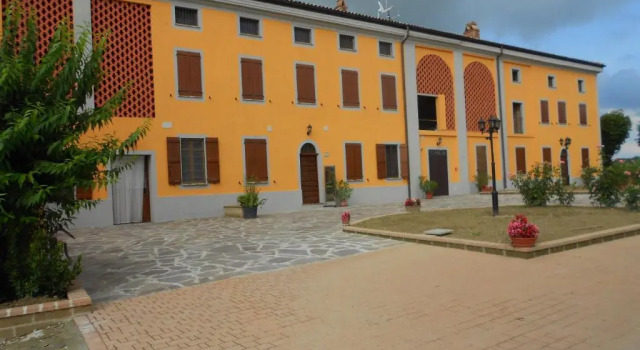 Agriturismo Monrabbioso, Buchen Sie Hotel Cereseto Montferrat