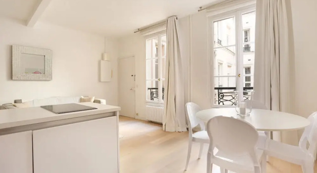 Sublime et neuf appartement FBG Saint Honoré (Penthièvre), Забронировать Апартаменты/квартира 8-й округ: Елисейские поля Париж, рядом с Вокзал Сен-Лазар