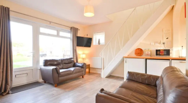 18 Tollgate Cottages