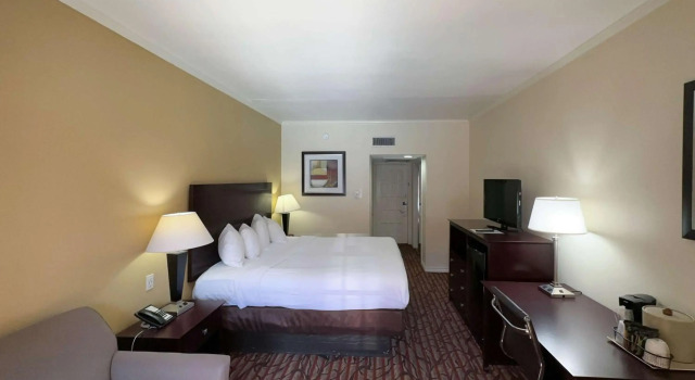 Motel 6 Dallas, TX – Downtown