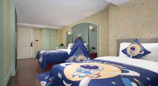 Семейный тент Morning Hotel, Changsha Avenue Metro Station High -speed Railway Station