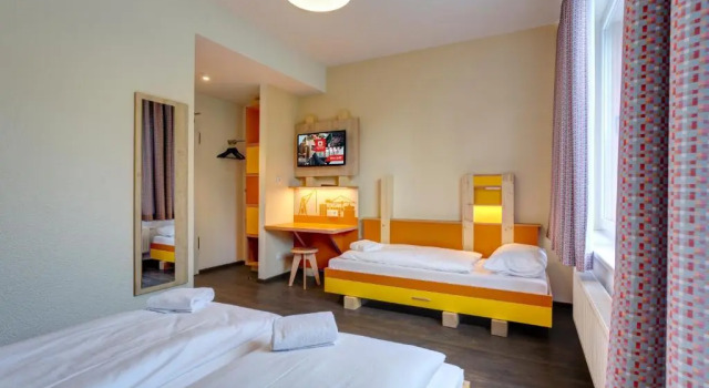 Трёхместный номер Standard MEININGER Hotel Hamburg City Center