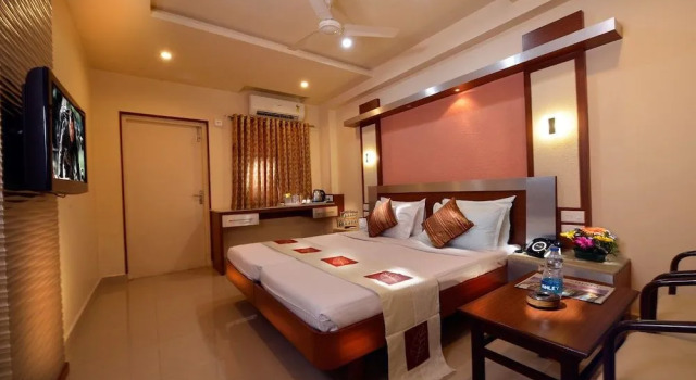 Hotel navaRatna, Забронировать Отель Отели Коимбатур 3 звезды, 3*