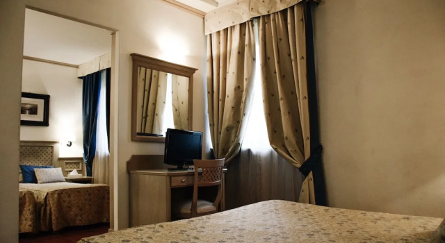Четырёхместный номер Standard Hotel Quadrifoglio by Mancini