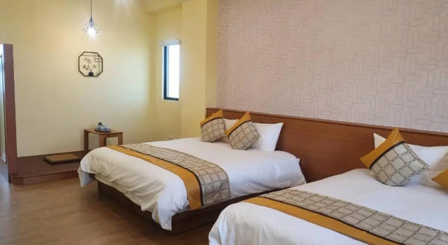Camera quadrupla Standard con balcone Clare Holiday B&B