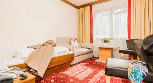 Трёхместный номер Standard Hotel Finkenbergerhof