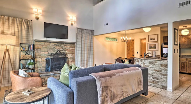 Gatlinburg Chalet: Hot Tub, Sauna + Mountain View