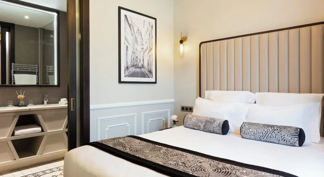 Апартаменты c 1 комнатой La Clef Tour Eiffel Paris by The Crest Collection