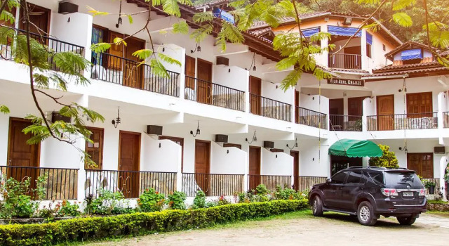 Hotel Fazenda Caluje, Забронировать Отель Отели Энженьейру-Паулу-ди-Фронтин 3 звезды, 3*
