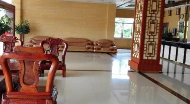 Xinglong Hotel, Suixi, Prenota Hotel Hotel a Wuzhou con parcheggio, Parcheggio