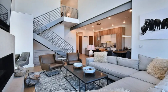 Private Hot Tub- Luxury 4br/5ba In Canyons Village 4 Bedroom Townhouse, Забронировать Отель Отели Парк-Сити с парковкой, рядом с Canyons Parking Lot, Парковка