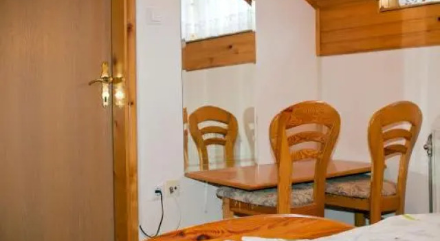 Tourist farm Mraz, Rezervovat Farmářský pobyt Podčetrtek Posavje