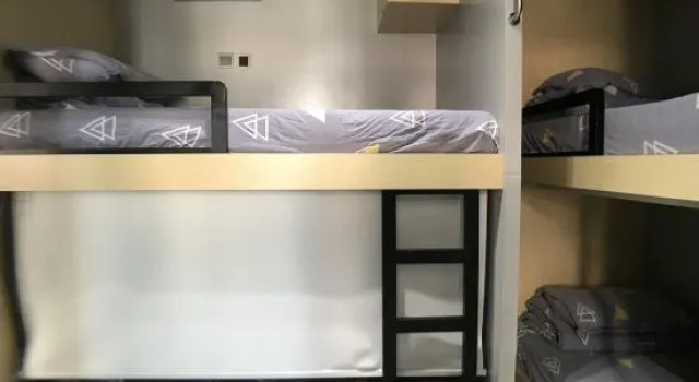 Кровать в общем номере (мужской номер) Zi Xin Motel