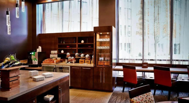 Клубный люкс Columbus Airport Marriott