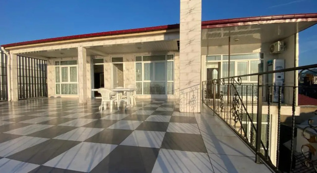 Merab House, Забронировать Отель Отели Батуми с парковкой, Парковка