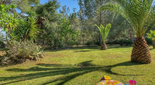 Вилла Villa Lefka Stunning Seaside Villa in Corfu with Private Gardens