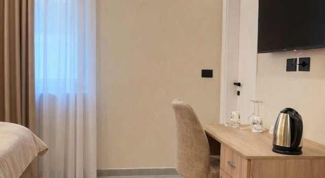 Adna Rooms Tirana Center, Забронировать Гостевой дом Гостевые дома Тираны, рядом с Tanners' Bridge, Гостевой дом