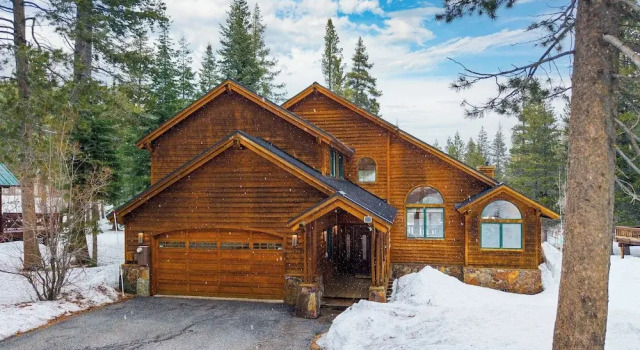 Коттедж 2 Truckee Cabin Sleeps 20 Hot tub Games Near Donner Lake Donner Ridge & Alplenglow Chalet by Avantstay