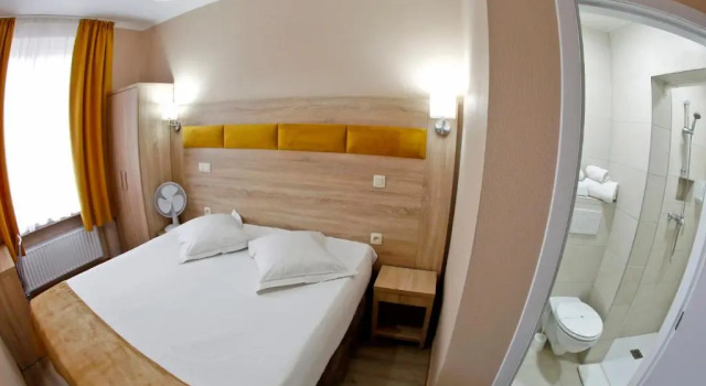 Двухместный номер Standard Hotel de France