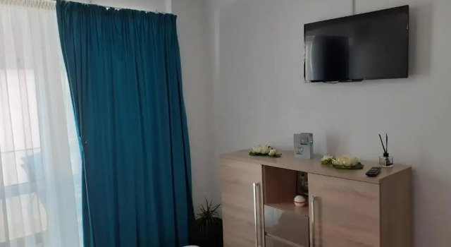 Apartament Amy, Varaa Huoneisto Hotellit Mamaia-Sat pysäköinnillä, Pysäköinti