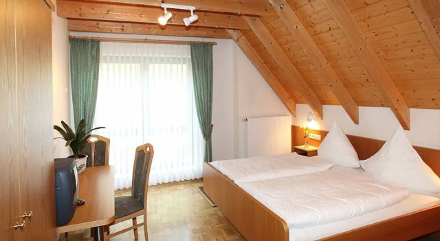 Gasthaus Zur Rose, Prenota Affittacamere Bad Mergentheim Strada Romantica