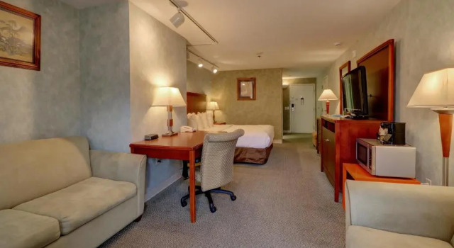 Номер Deluxe Senator Inn & Spa