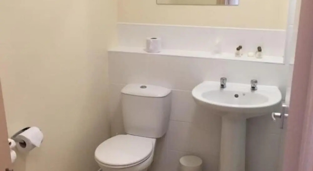 Номер Standard Strawberry Bank Hotel, NEC