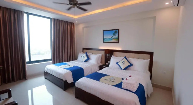 Четырёхместный номер Superior Blue Wave Hotel