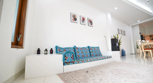 Buruj Villa Wirokerten, Rezervovat Vila 3hvězdičkové hotely v Yogyakarta Province, 3*