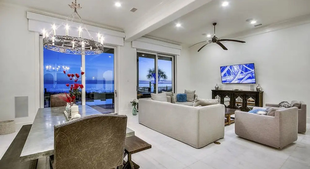 Casa del Rey by Five Star Properties