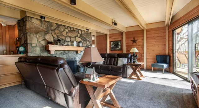 Bear View Chalet with hot tub and near Ober, Забронировать Шале Отели Гатлинберг с бассейном, Бассейн