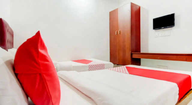 OYO 72859 Hotel Jayaram