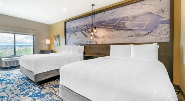 Четырёхместный номер Standard Best Western Plus Marquette Hotel & Suites