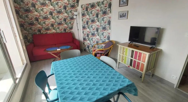 Апартаменты Apt With Balcony And Sea View Near Cabourg Beach