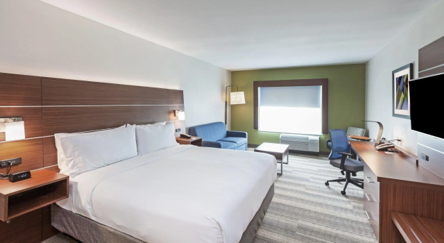 Люкс Holiday Inn Express & Suites Tulsa South - Woodland Hills by IHG