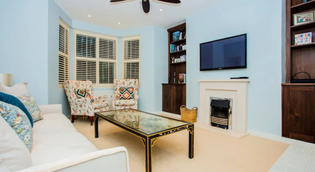 2 Bedroom Flat Sleeps 4 In Chelsea, Забронировать Отель Отели Англии 3 звезды, 3*